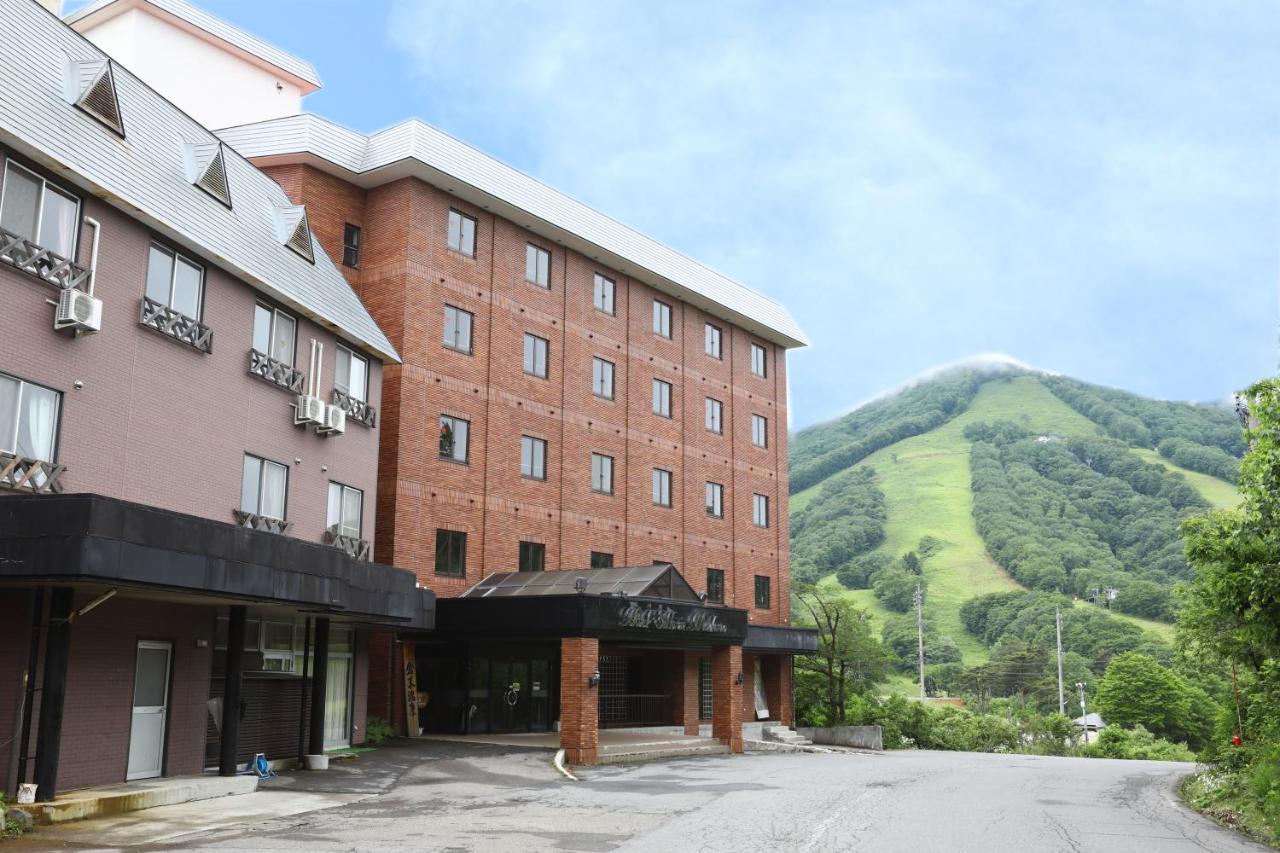 Hotel Silk Inn Madarao Iiyama Bagian luar foto