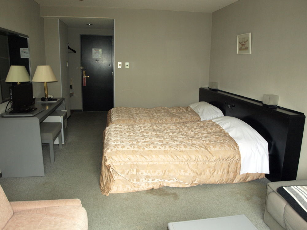Hotel Silk Inn Madarao Iiyama Bagian luar foto